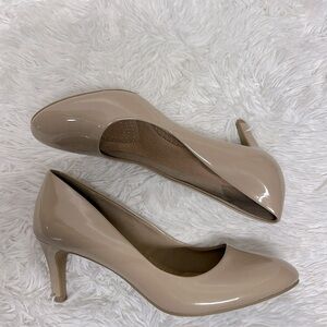 Dexflex Comfort Women's Shoes 👠 Nude Faux Patent Classic Pump 3" Heel Size: 10W